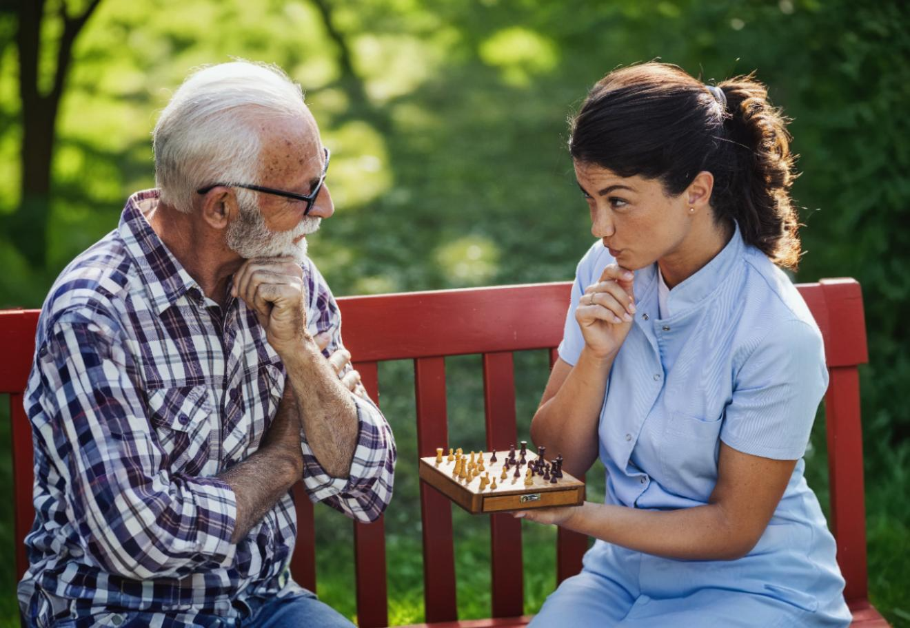 service d'aide à domicile compagnie et vie sociale